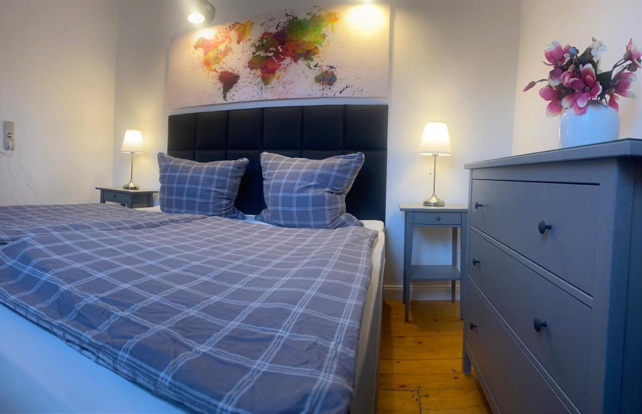 Schoene Wohnung, Zwei Schlafzimmer, Zentrumsnah, Erdgeschoss In Greifswald Esterno foto
